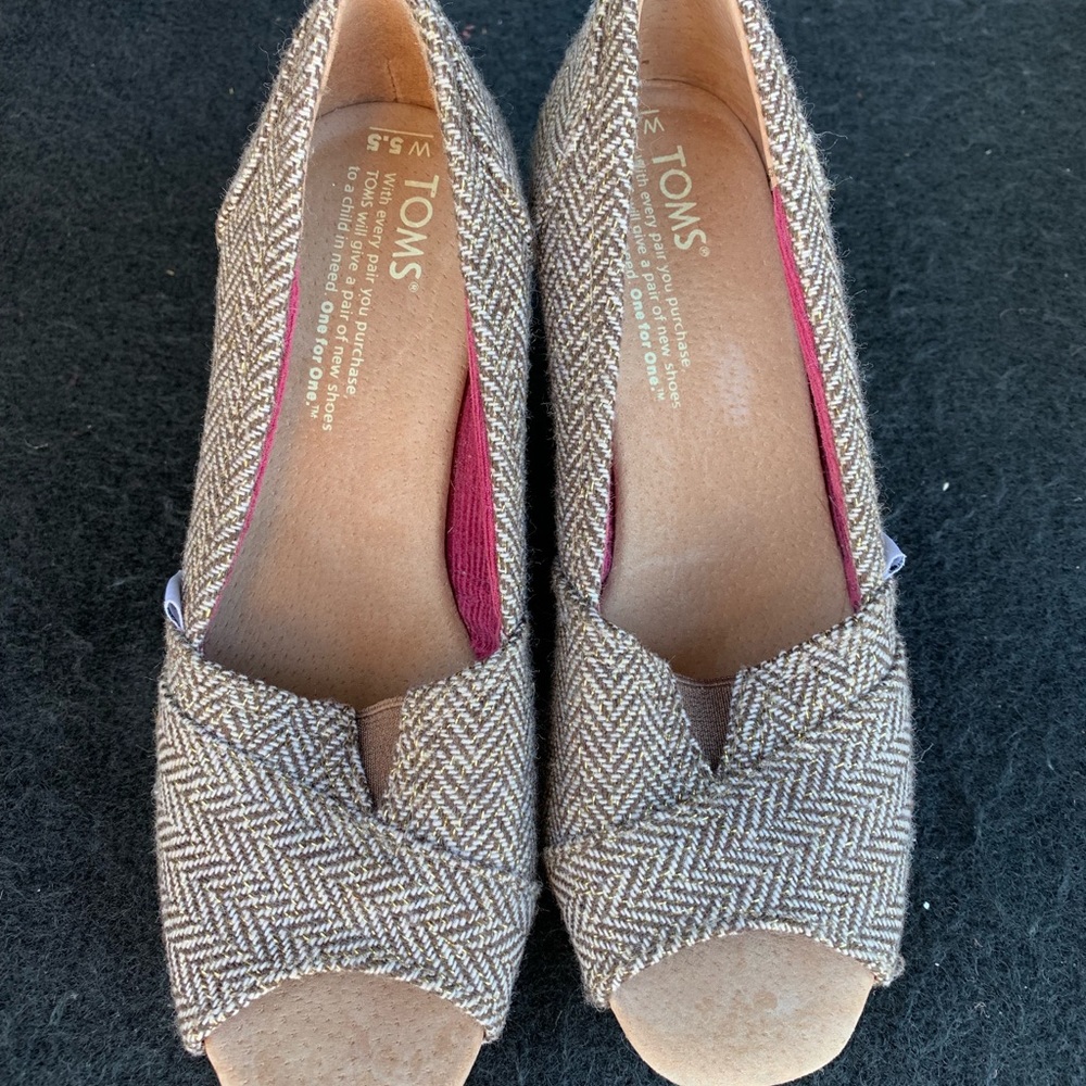 Toms peep toe wedges